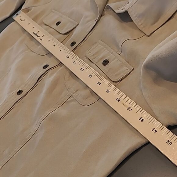 Croft&Barrow sz S button front shirt 100% poly feels like suade - Picture 5 of 9
